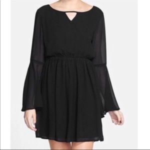 Paper Crane dress bell sleeve sz S